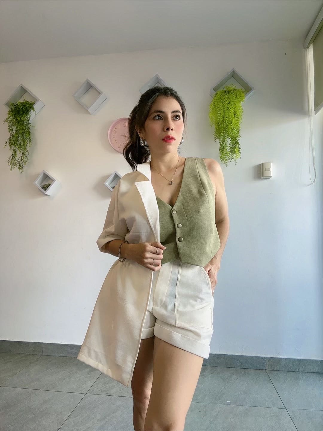 SET 3 PIEZAS(CHAQUETA,CHALECO CROP,SHORT)